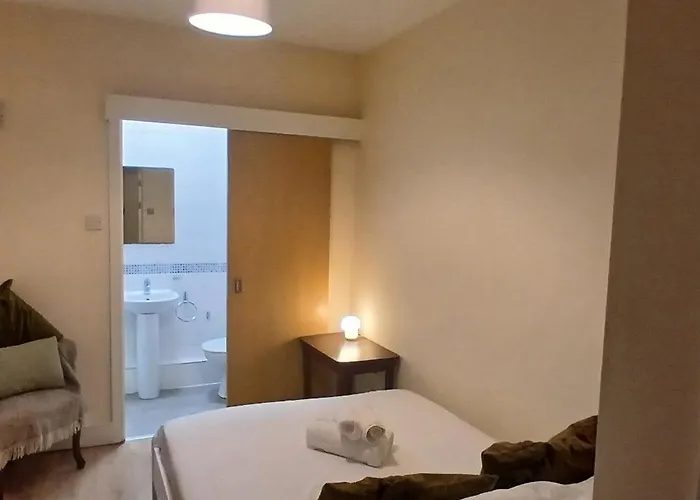 Modern 3bdr Heart Of The Liberties *